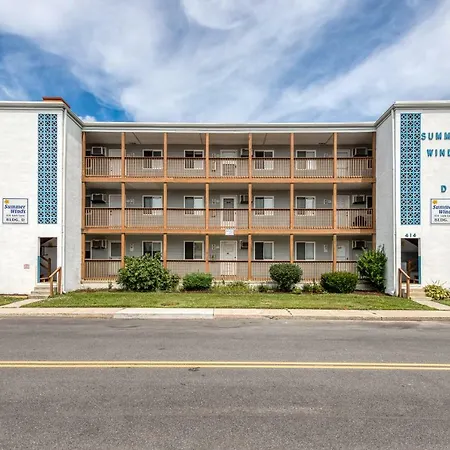 Dolphin Manor Hotel